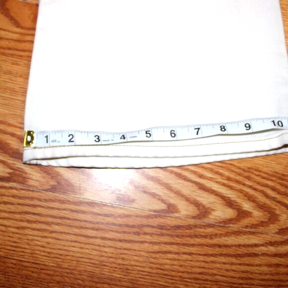 New Levi's Ultra High Rise Flare Jeans | Women's 30 (Retro Boho) - Picture 10 of 13